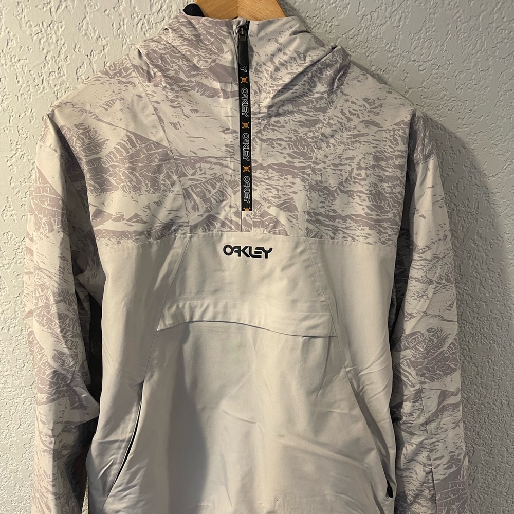 Rare Oakley Snowboarding Pullover Coat